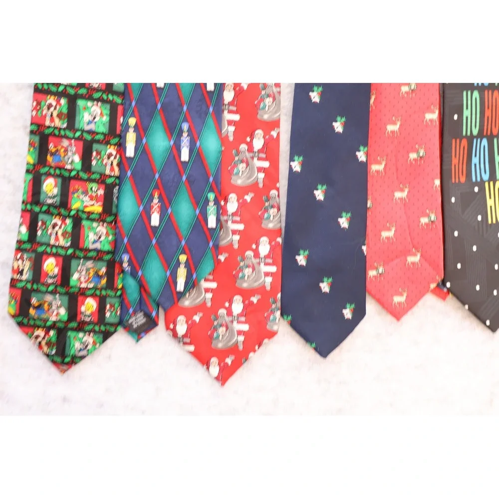 Mens Christmas Holiday Necktie Lot 12pc Looney Tunes Tommy Hilfiger Hugo Boss